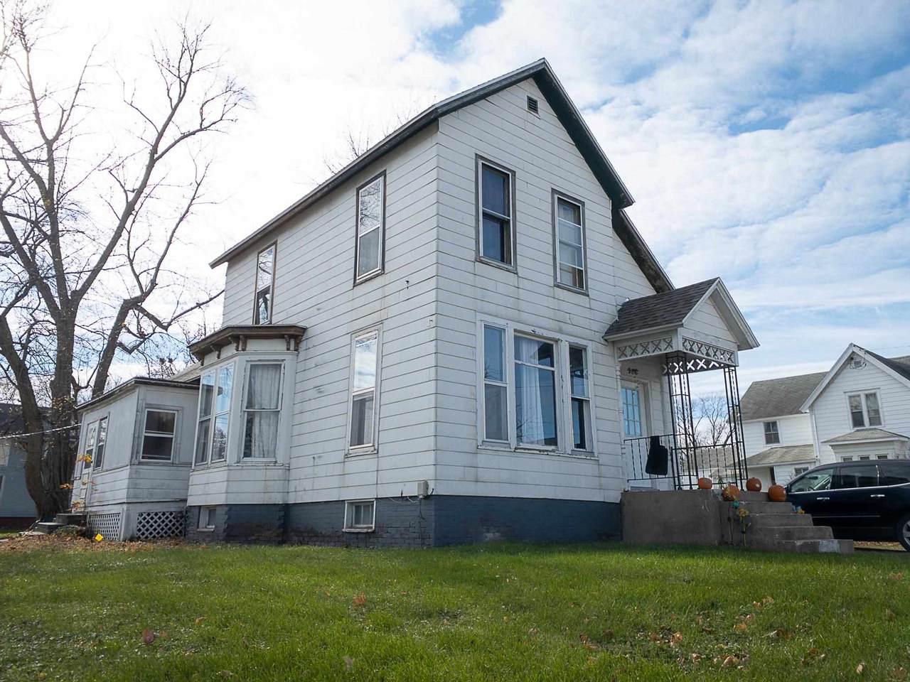 986 Knox Street - Photo 1
