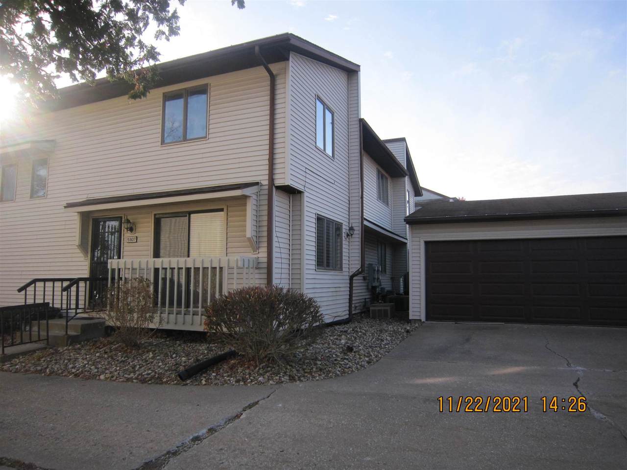 5907 36TH Avenue Court - Photo 1