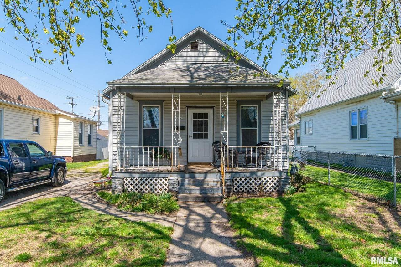 1404 Broadway Street - Photo 1