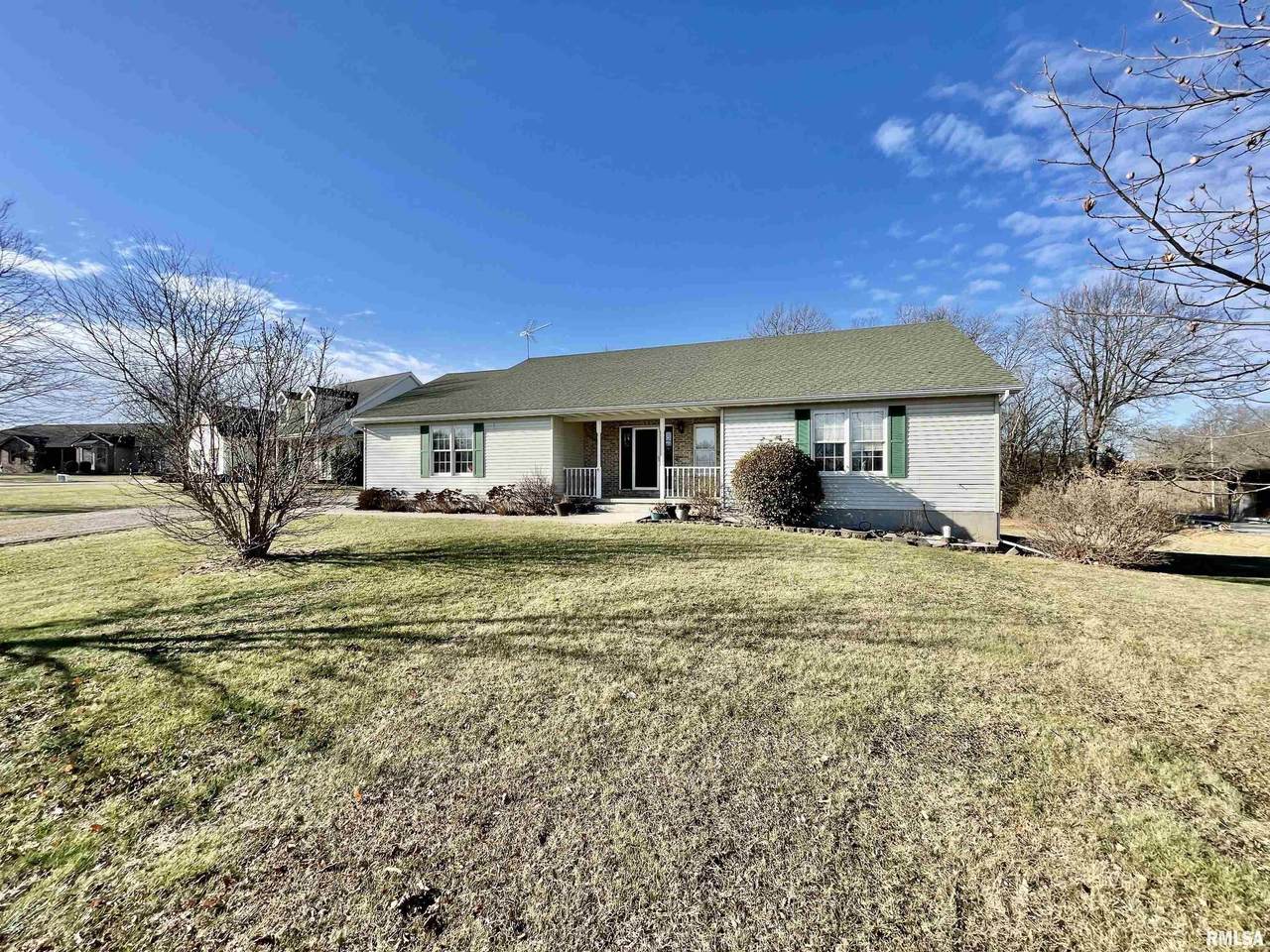 4 Molly Drive - Photo 1