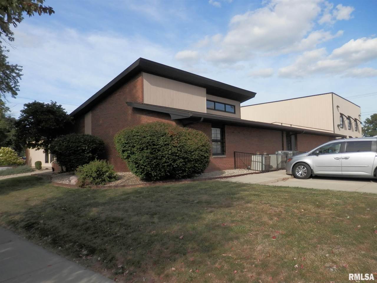 614 6TH Street - Photo 1