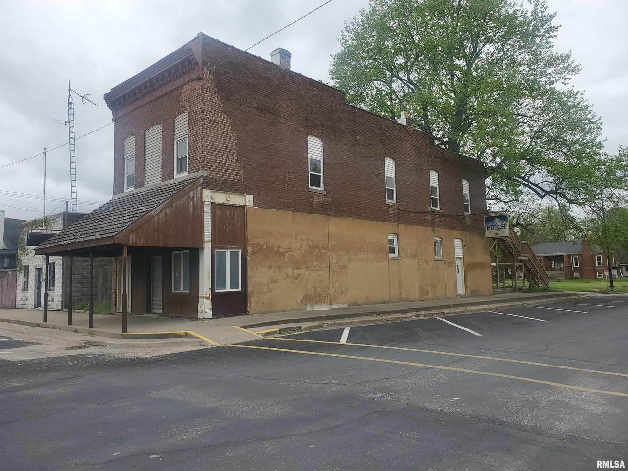 114 Yates Street - Photo 1