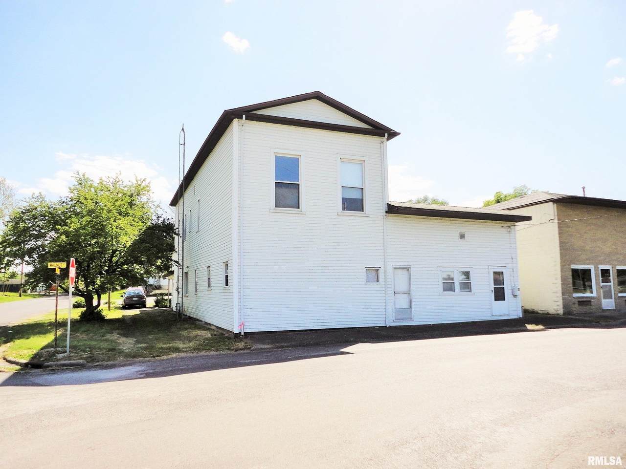 431 Walnut Street - Photo 1