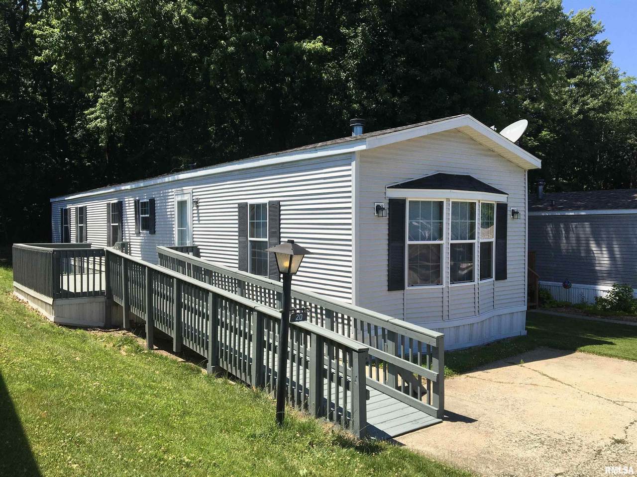 1515 Lincoln Avenue - Photo 1
