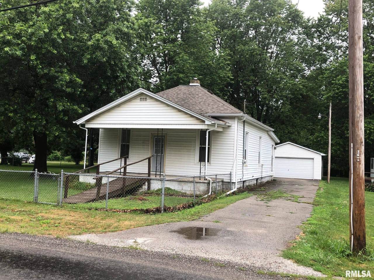 1221 Houston Street - Photo 1