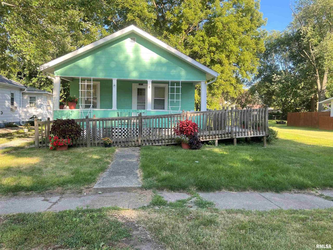 1601 Beecher Avenue - Photo 1