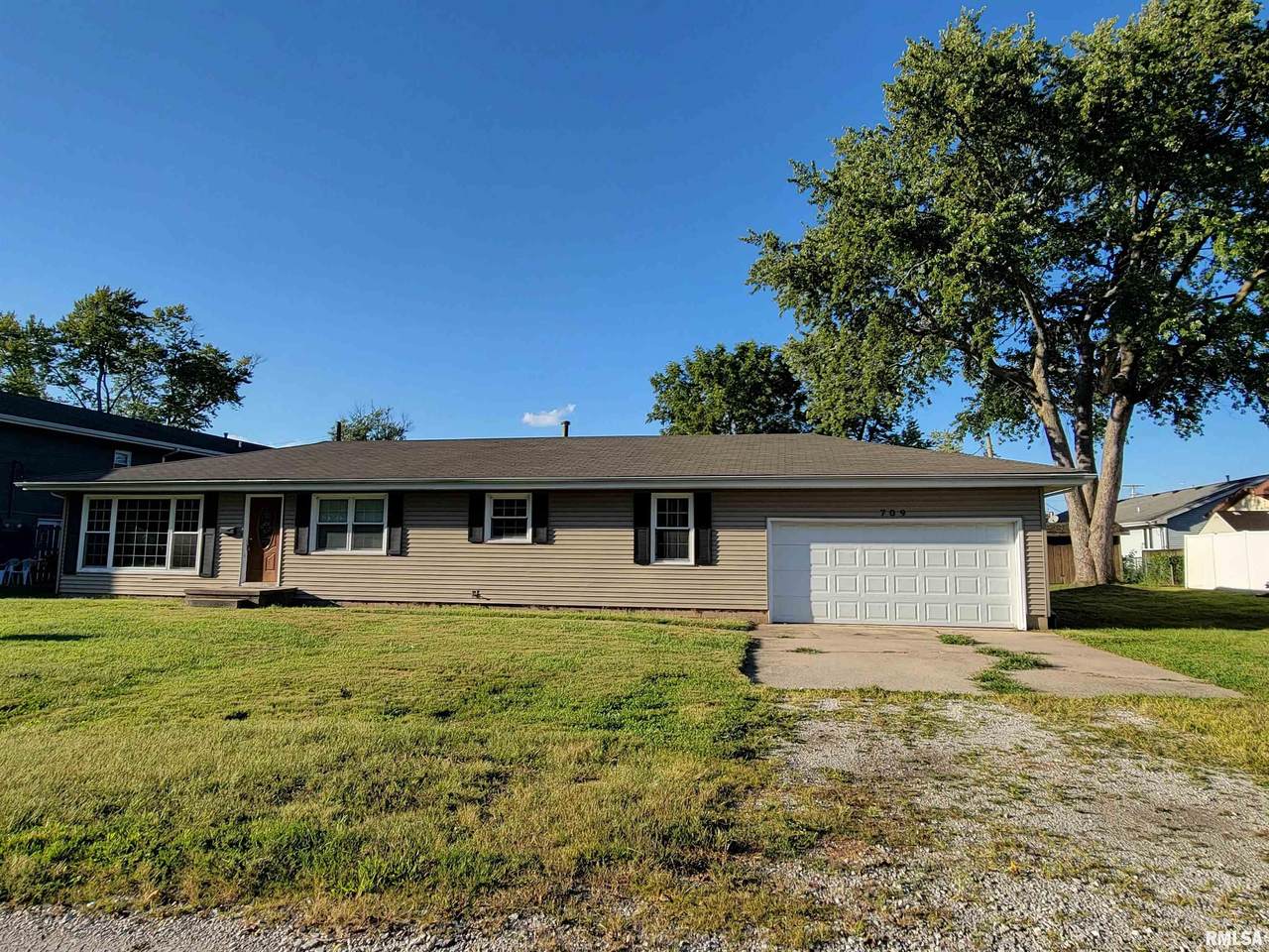 709 Mulberry *** - Photo 1