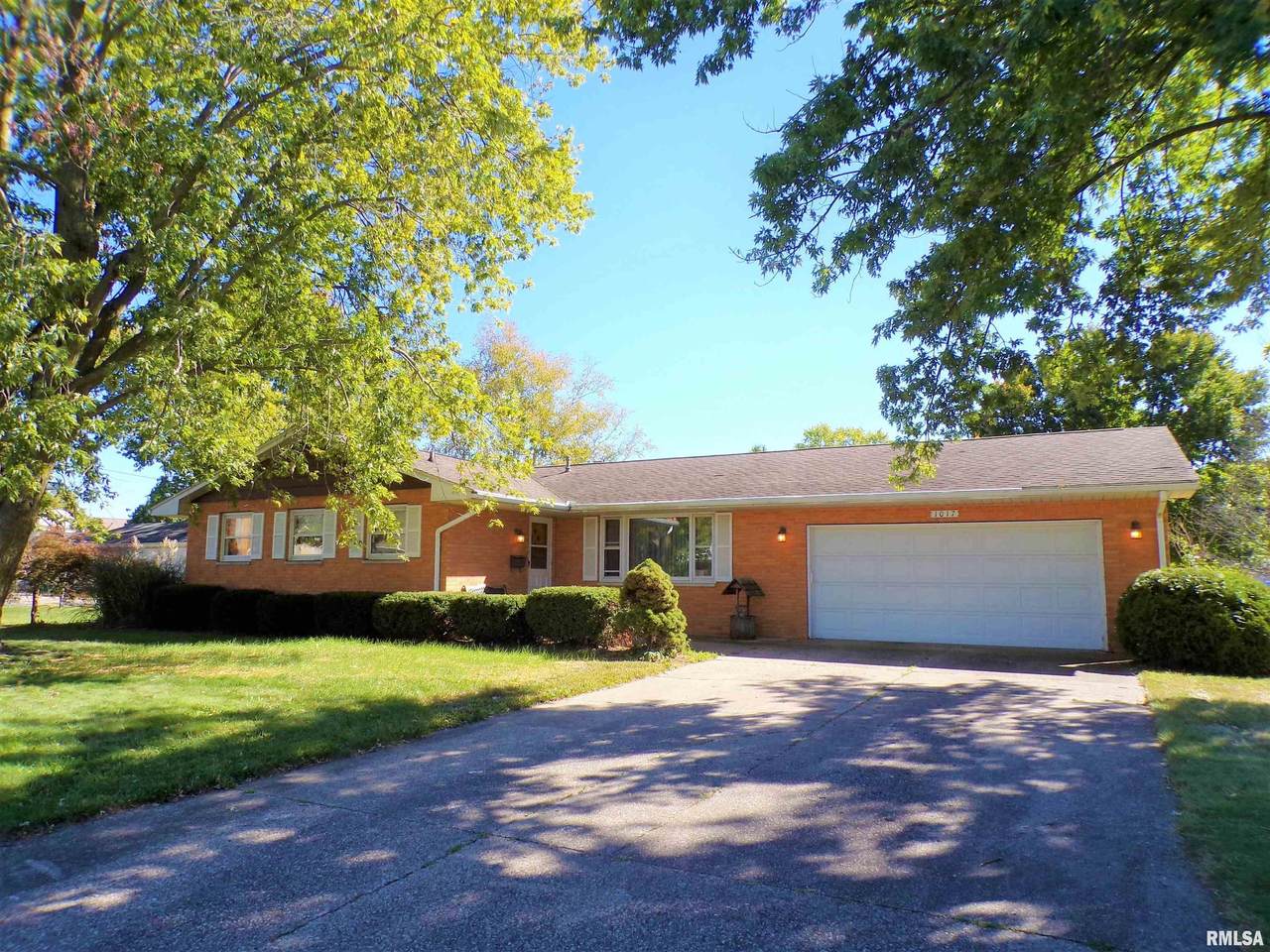 1017 Sweetbriar Place - Photo 1