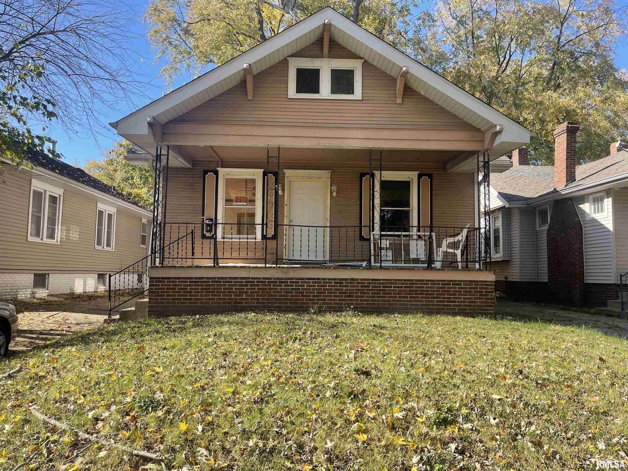 2241 Yale Boulevard - Photo 1
