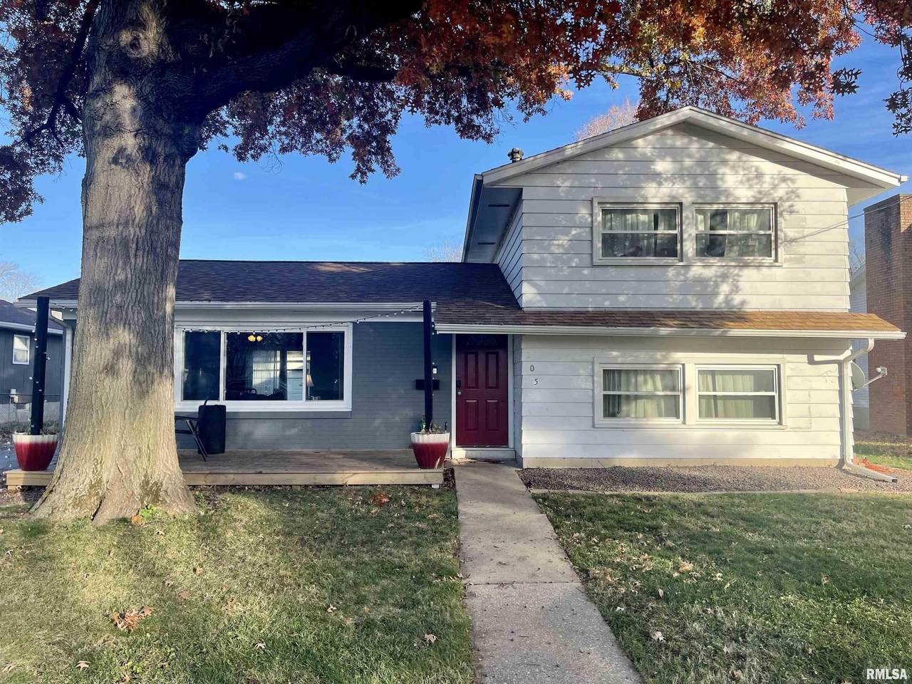 205 Prairie Street - Photo 1