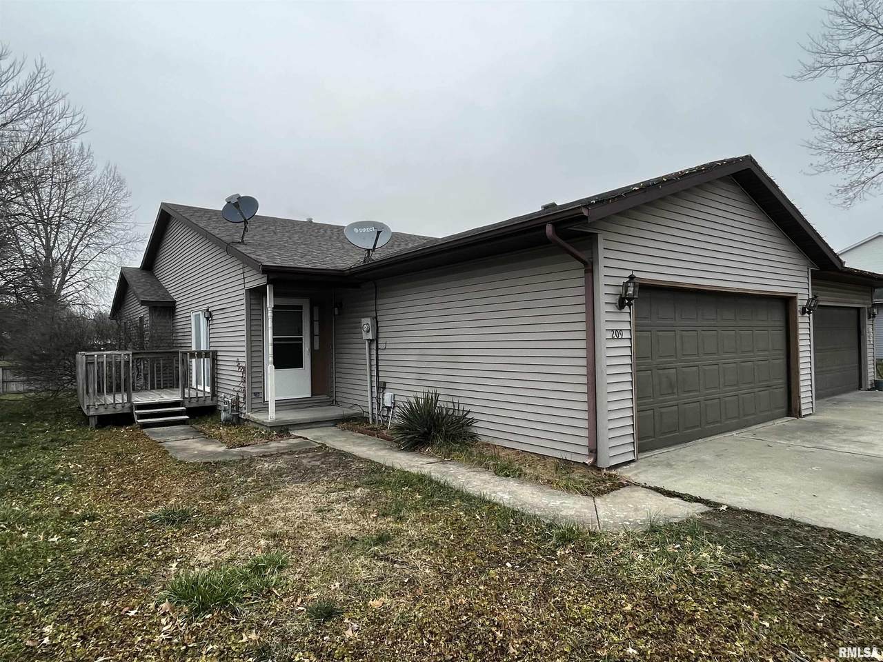 209 Wintergreen Drive - Photo 1