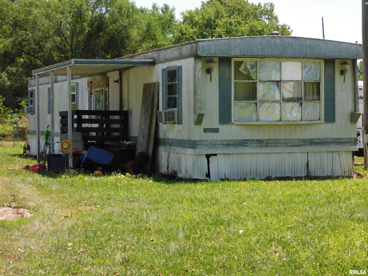 916 Edmond Street - Photo 1