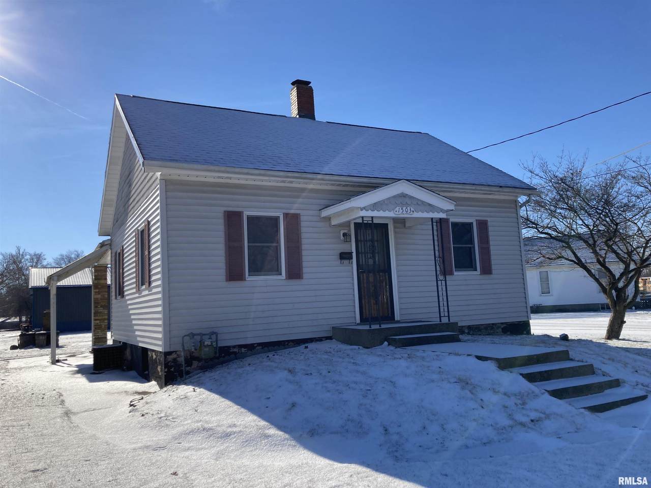 1503 Delavan Street - Photo 1