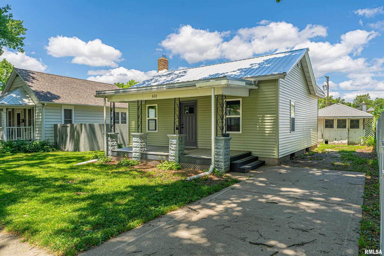 620 Lincoln Avenue - Photo 1