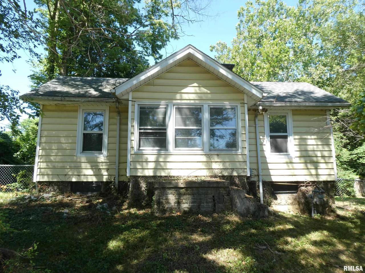 1401 Lincoln Avenue - Photo 1