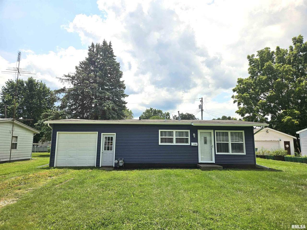 1180 Arcadia Drive - Photo 1