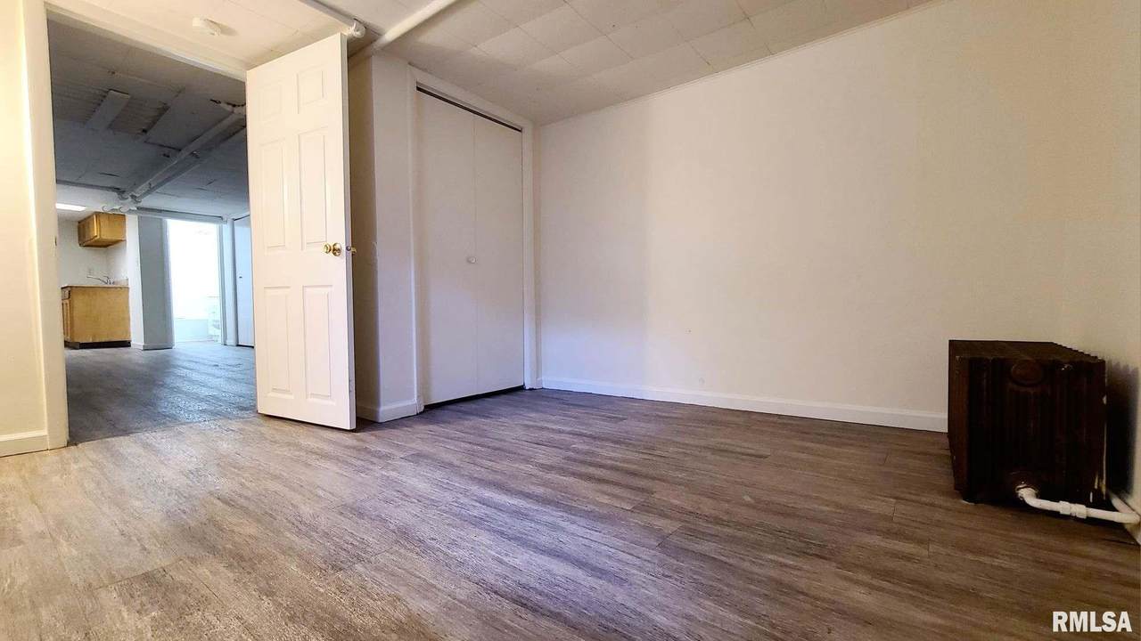529 Park Avenue - Photo 1