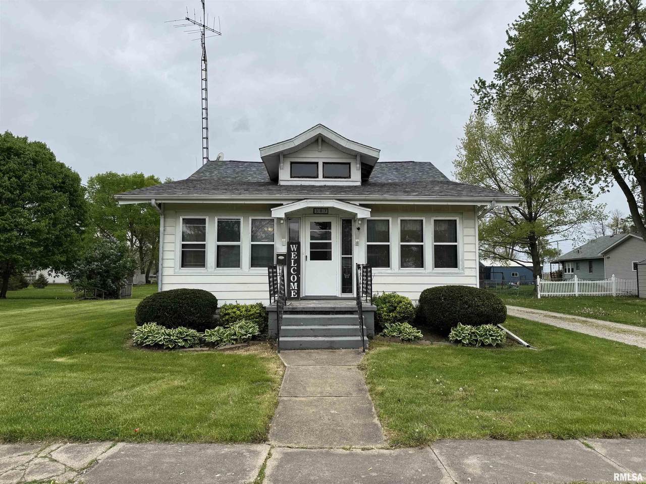 307 Lafayette Street - Photo 1