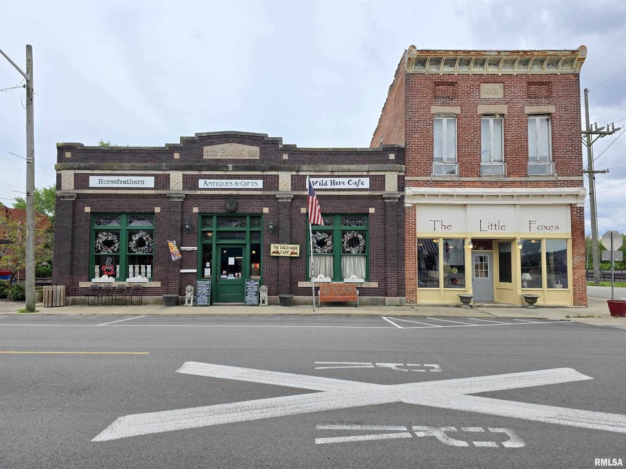 104 Governor Oglesby Street - Photo 1