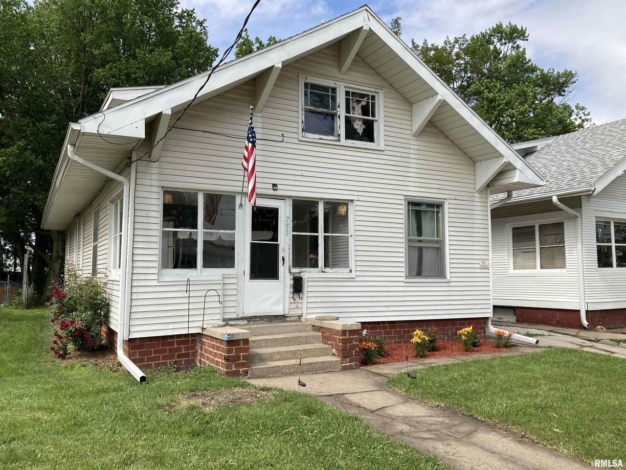 751 Mulberry Street - Photo 1