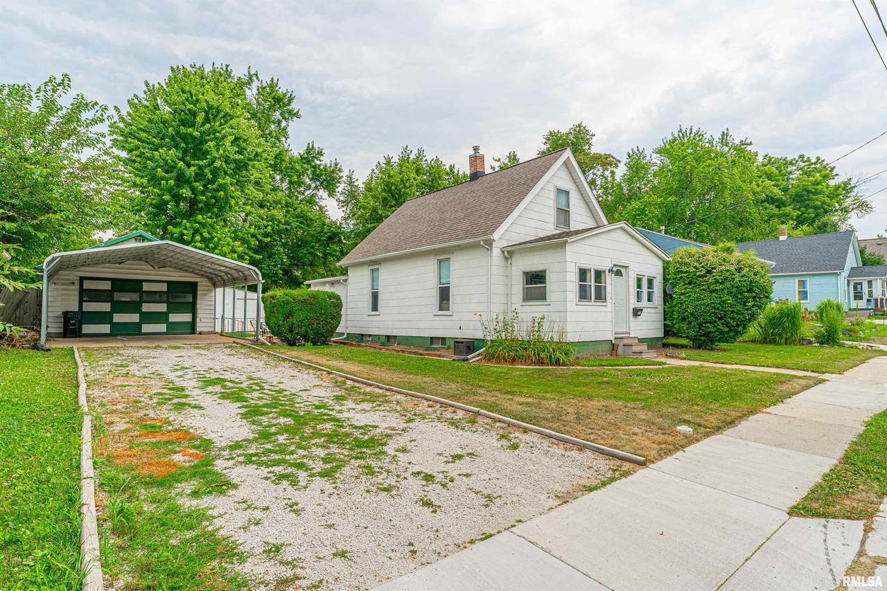 302 Gray Avenue - Photo 1
