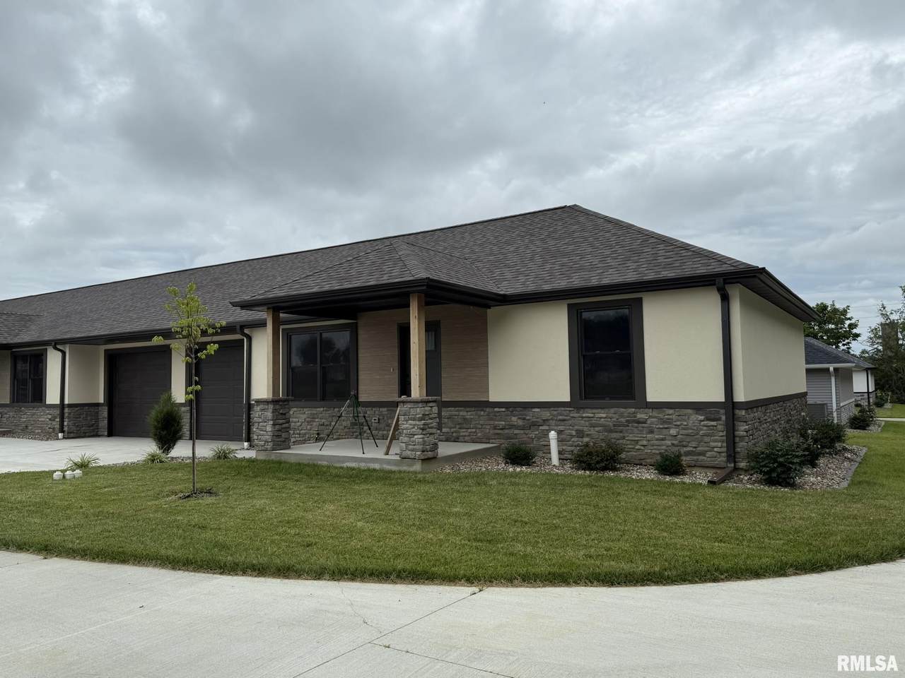 2817 23RD Street - Photo 1