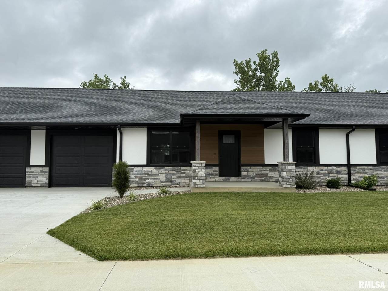2809 23RD Street - Photo 1