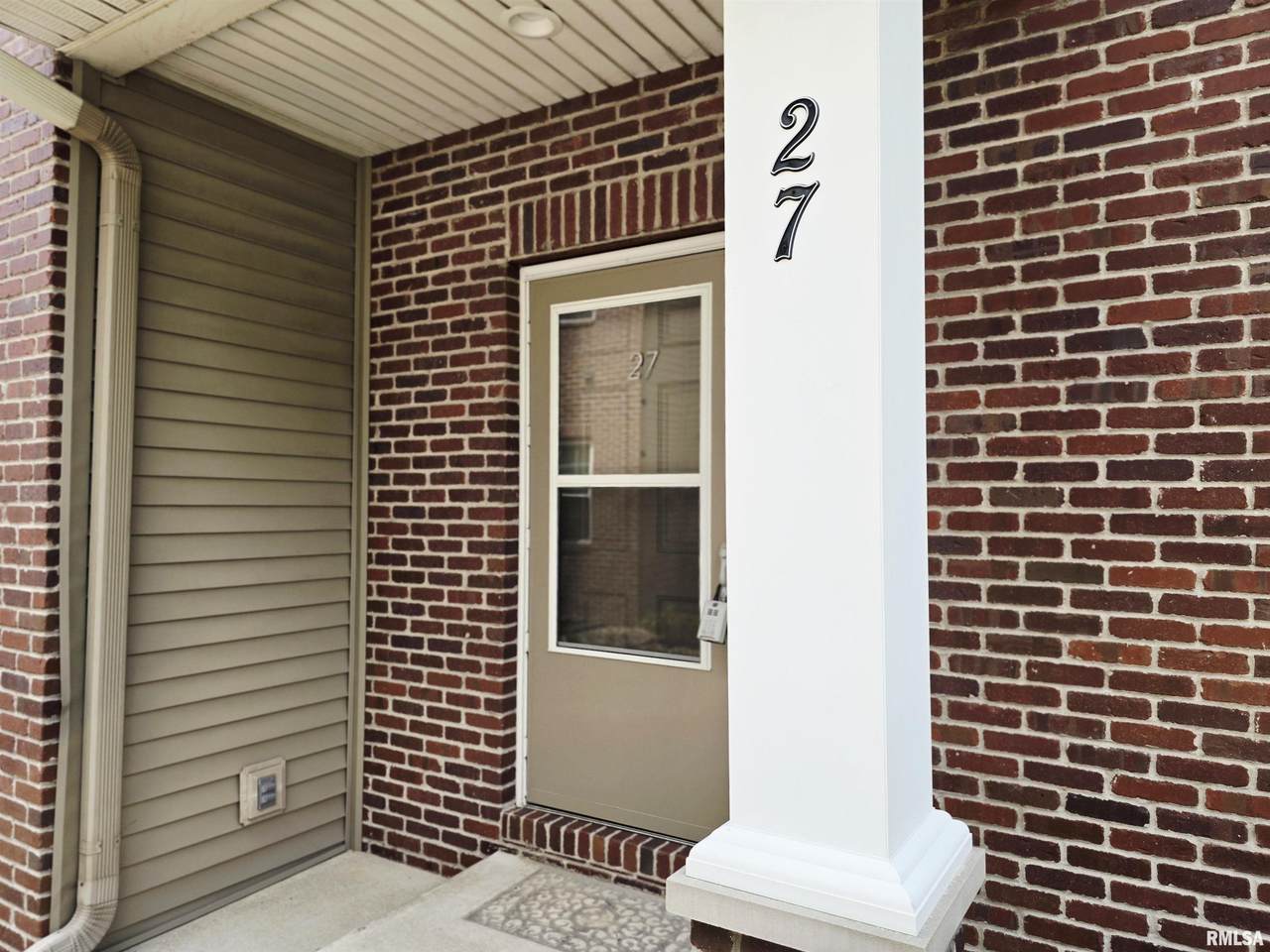 11217 Oakwood Drive - Photo 1