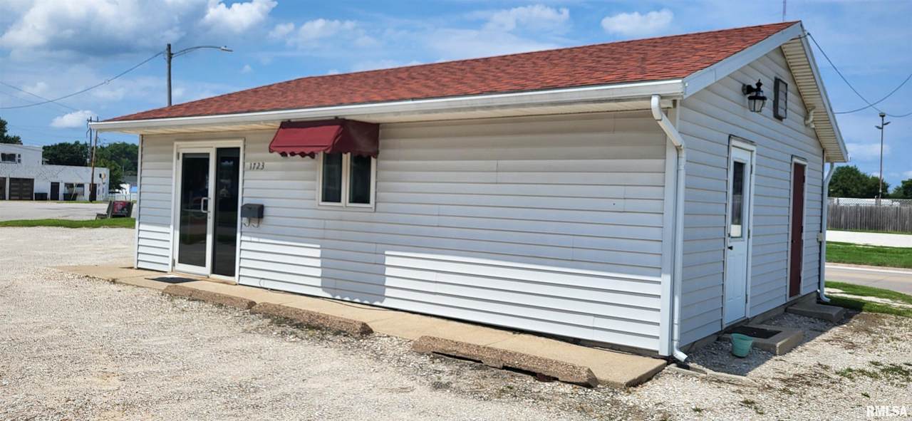 1723 Grand Avenue - Photo 1