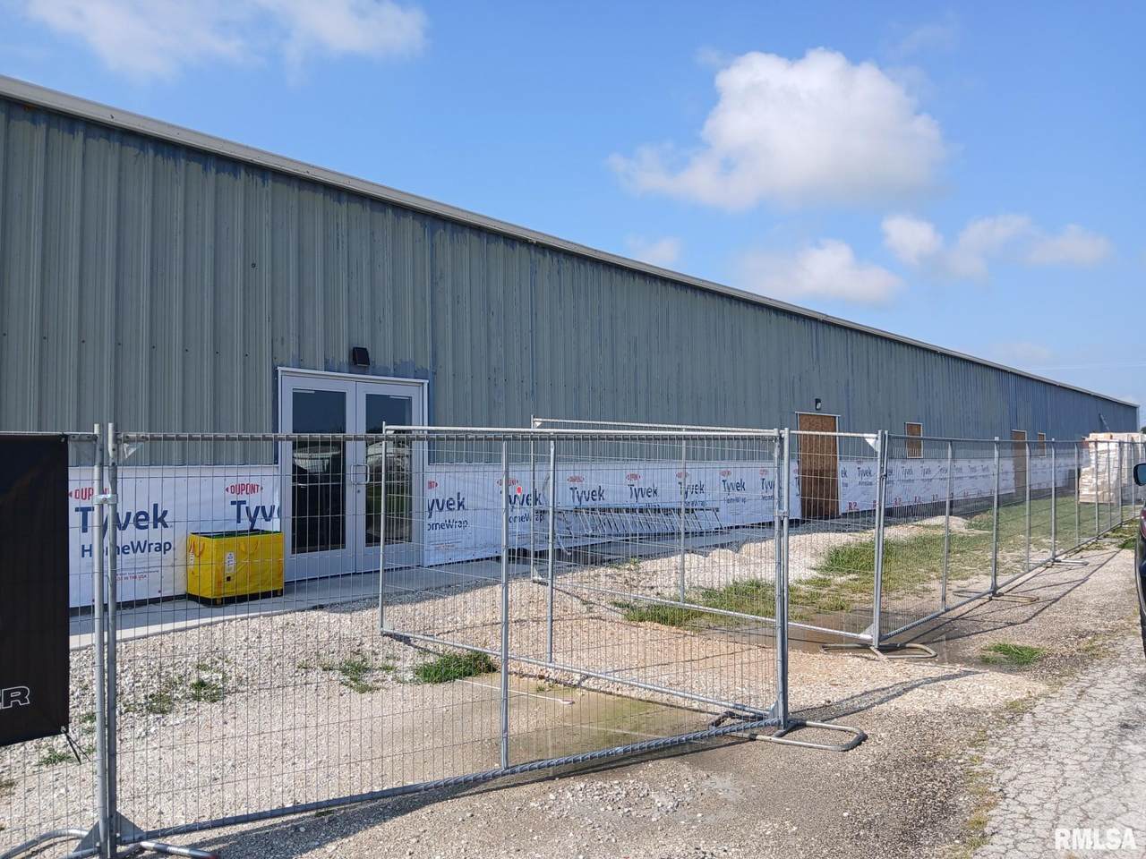 915 Superior Street - Photo 1