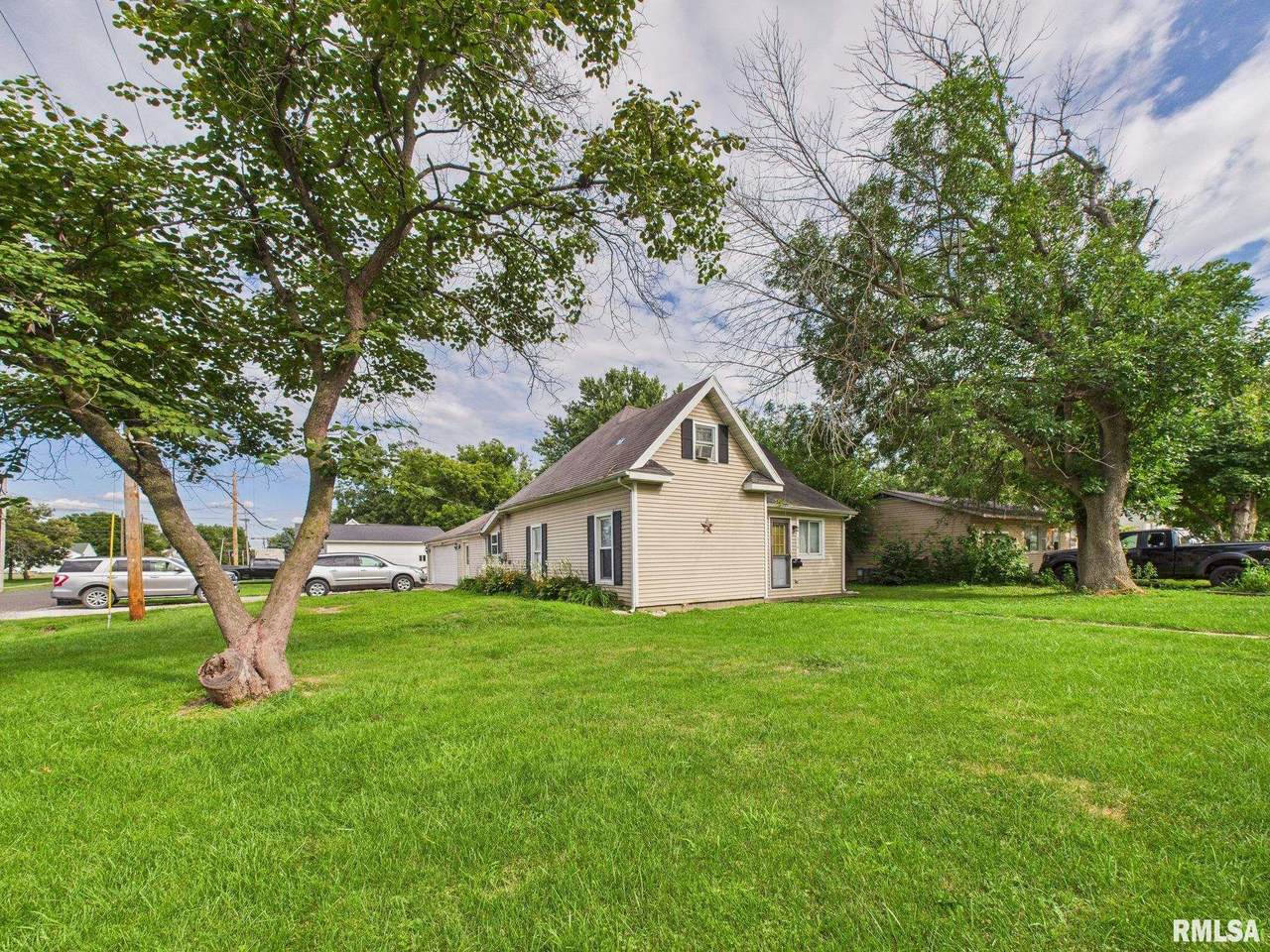 858 Diamond Street - Photo 1