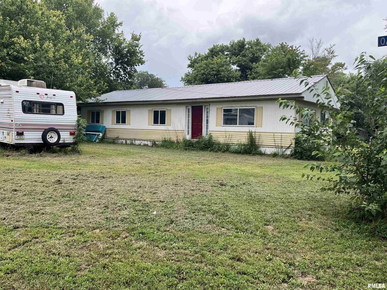 114 Oak Street - Photo 1