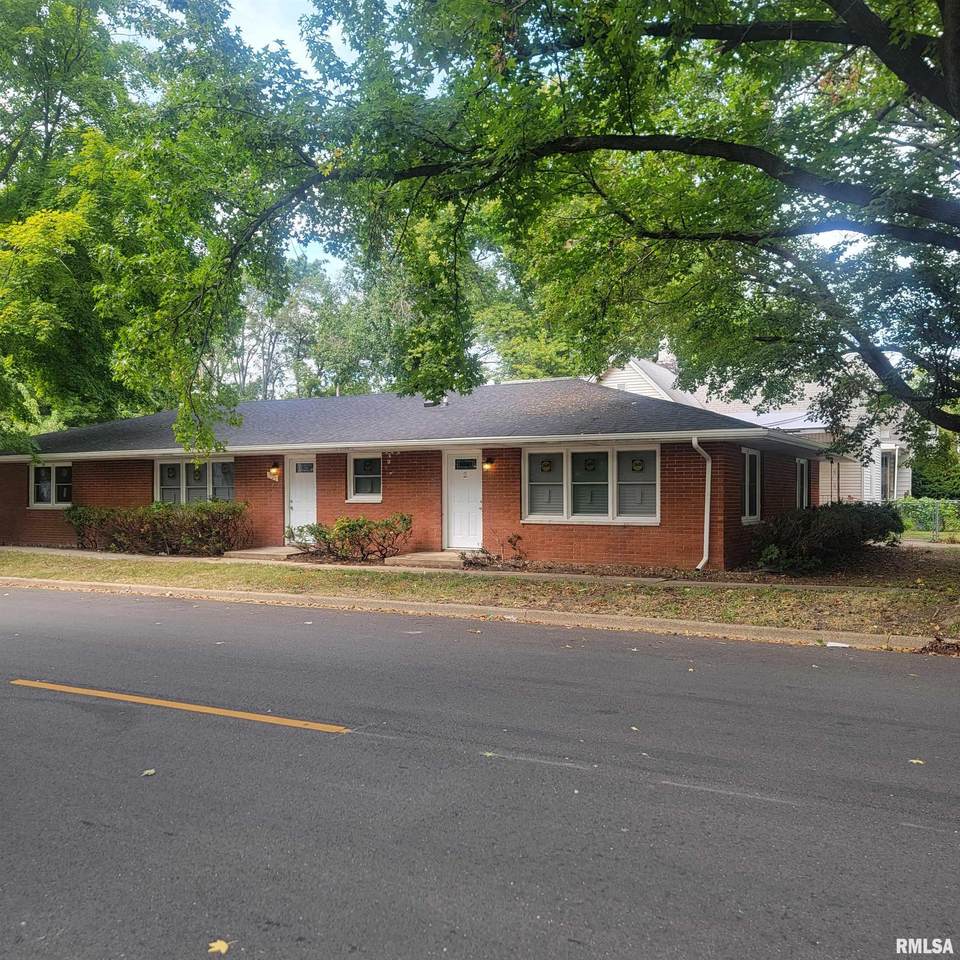 725 Spruce Street - Photo 1