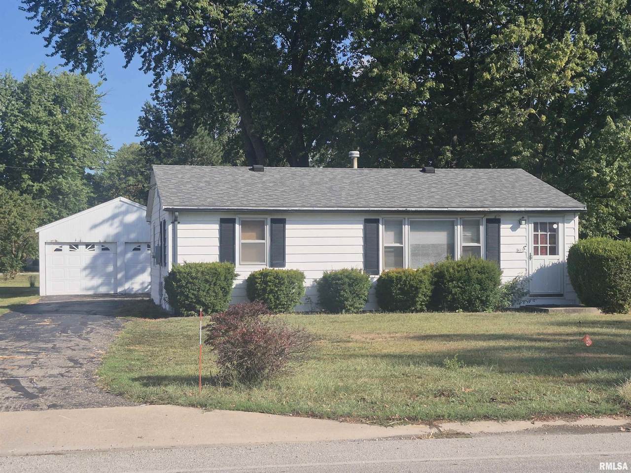 413 Washington Street - Photo 1