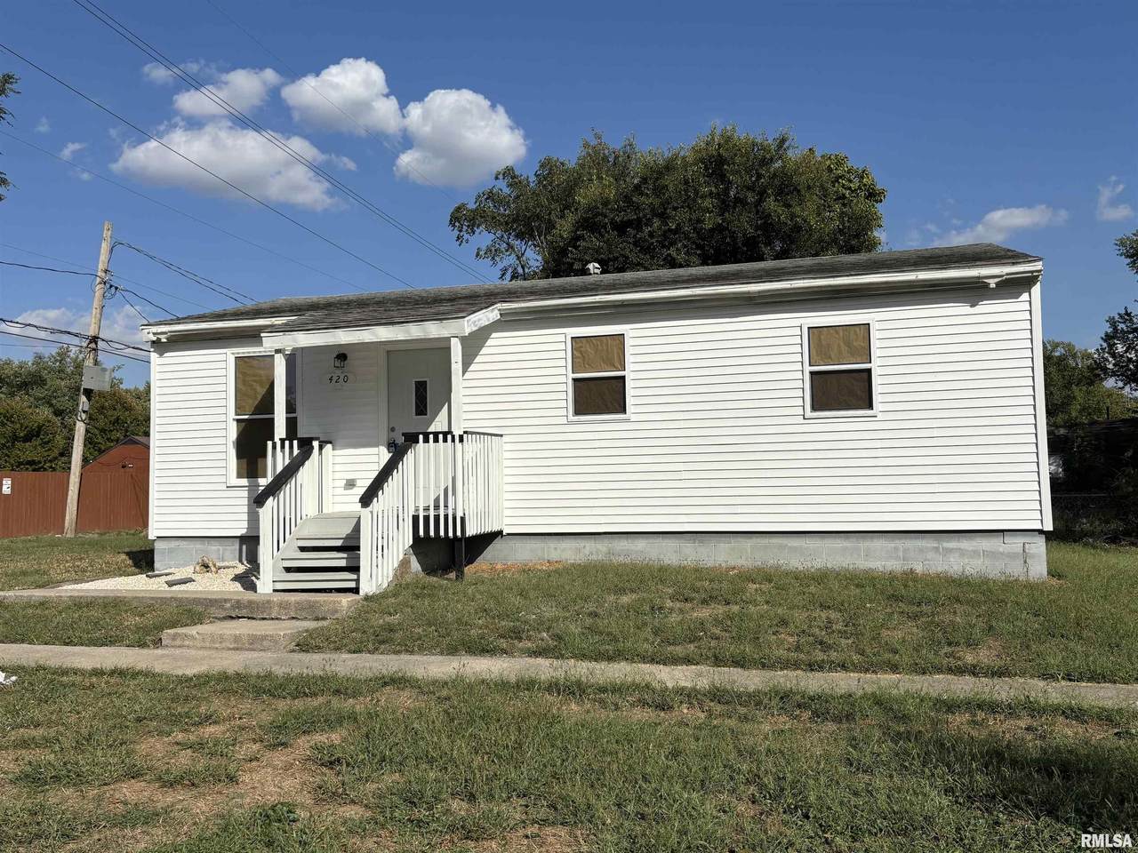 420 16TH Street - Photo 1