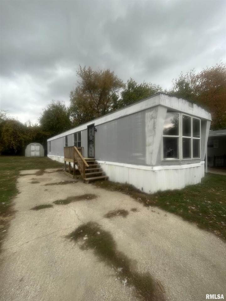 3401 Ridge Avenue - Photo 1