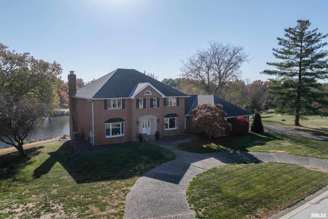 4004 Marian Drive - Photo 1