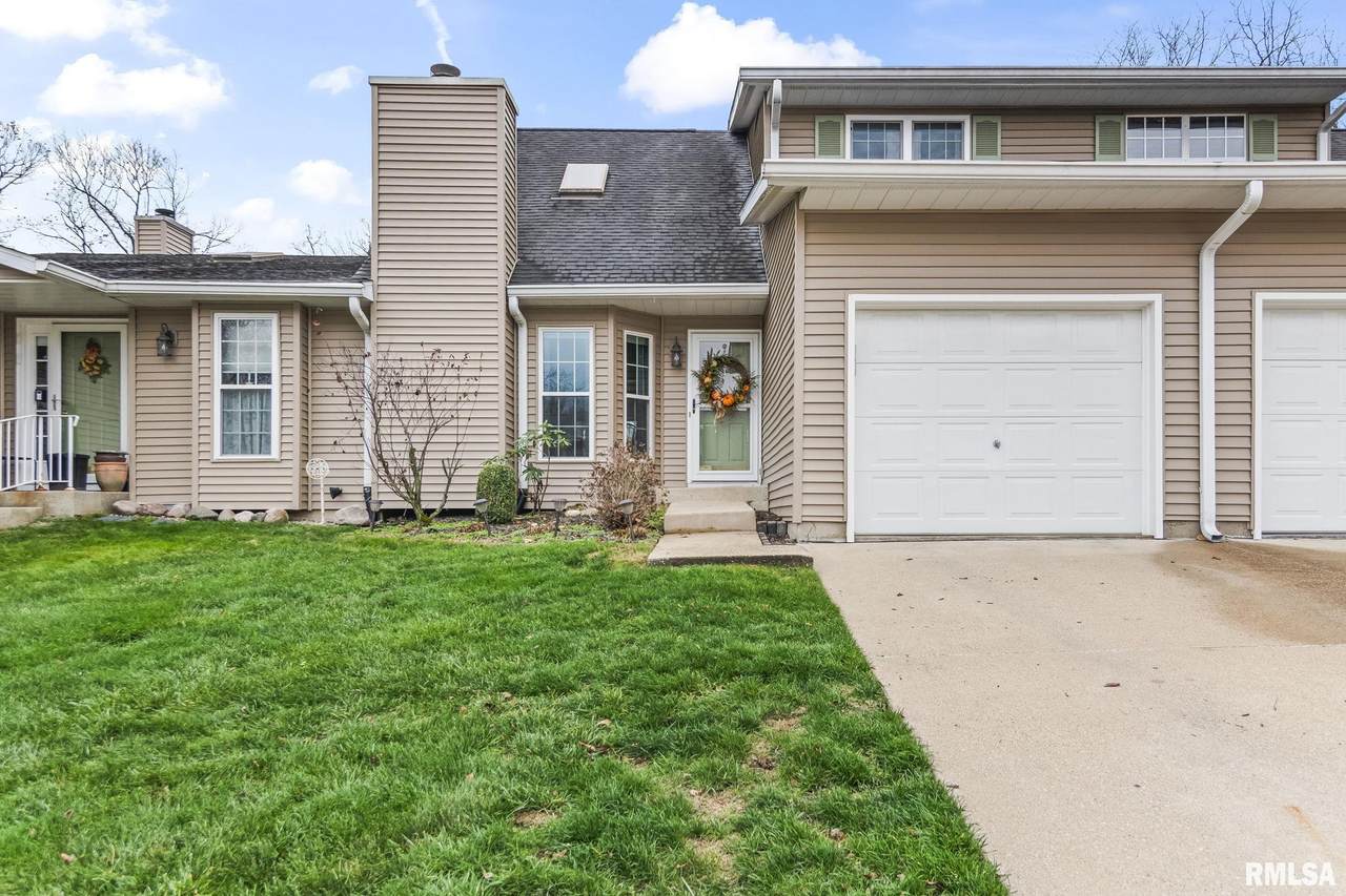 3 Woodbury Hill Lane - Photo 1