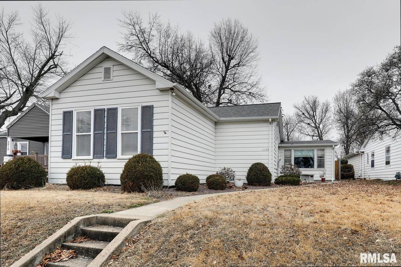 2219 Lind Street - Photo 1