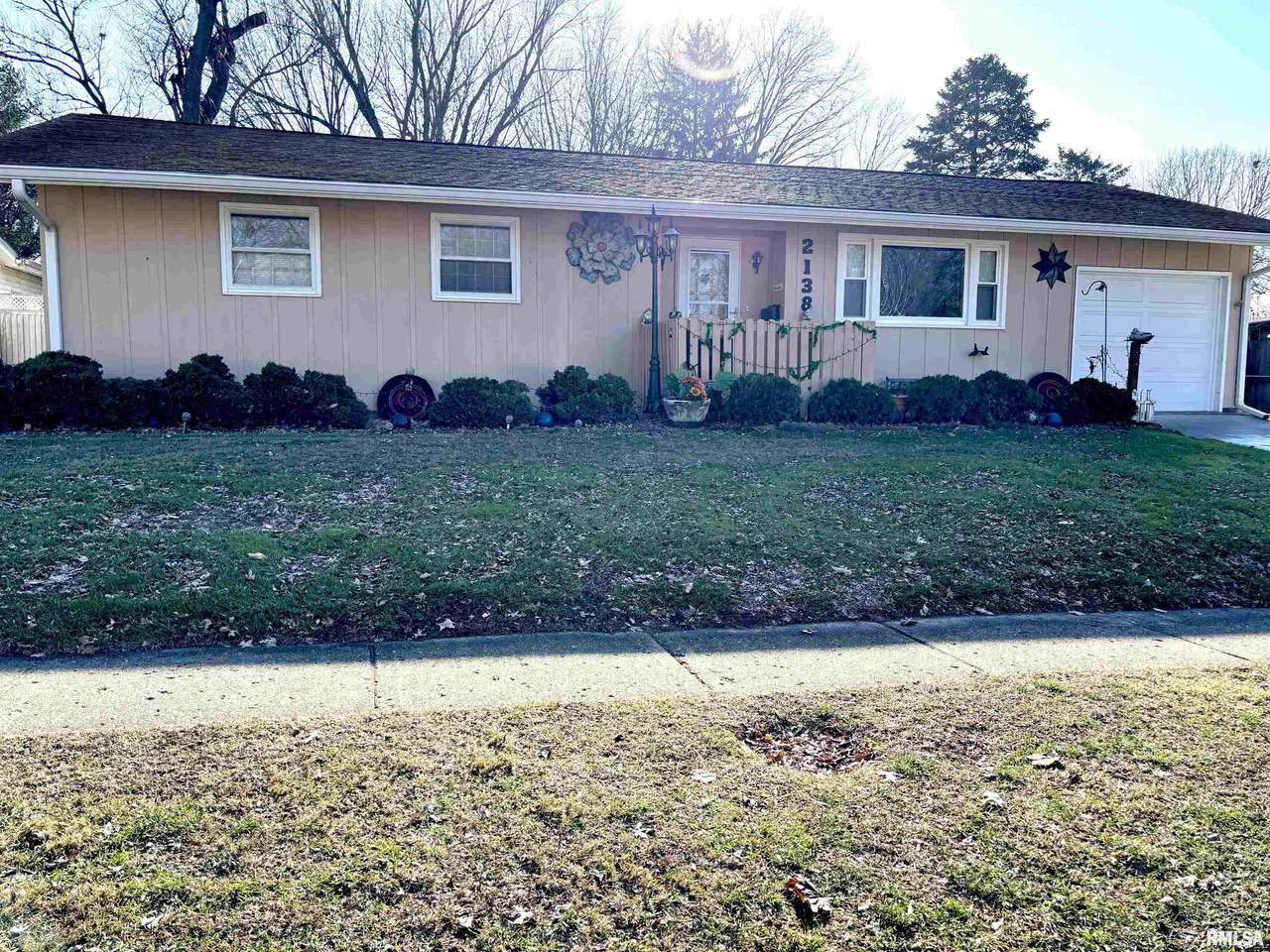 2138 Lawrence Avenue - Photo 1