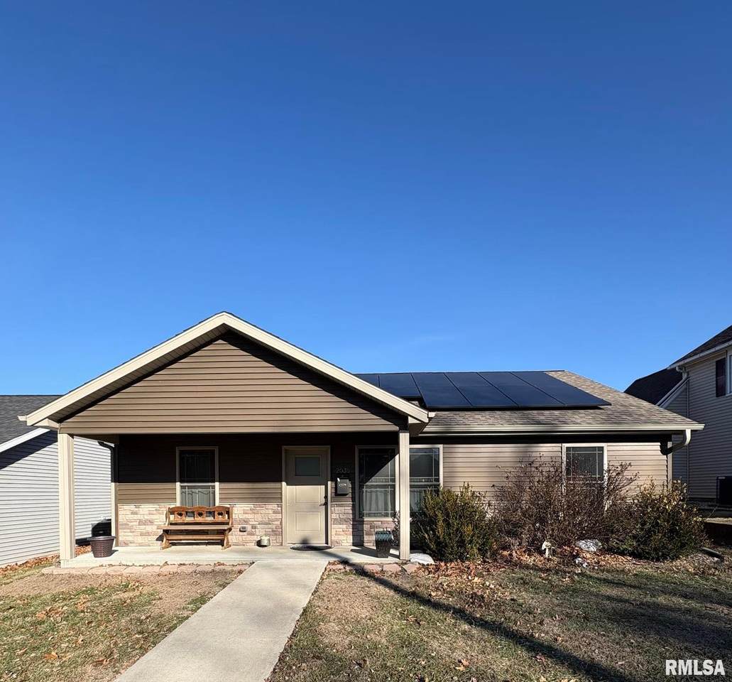 2035 Chestnut Street - Photo 1