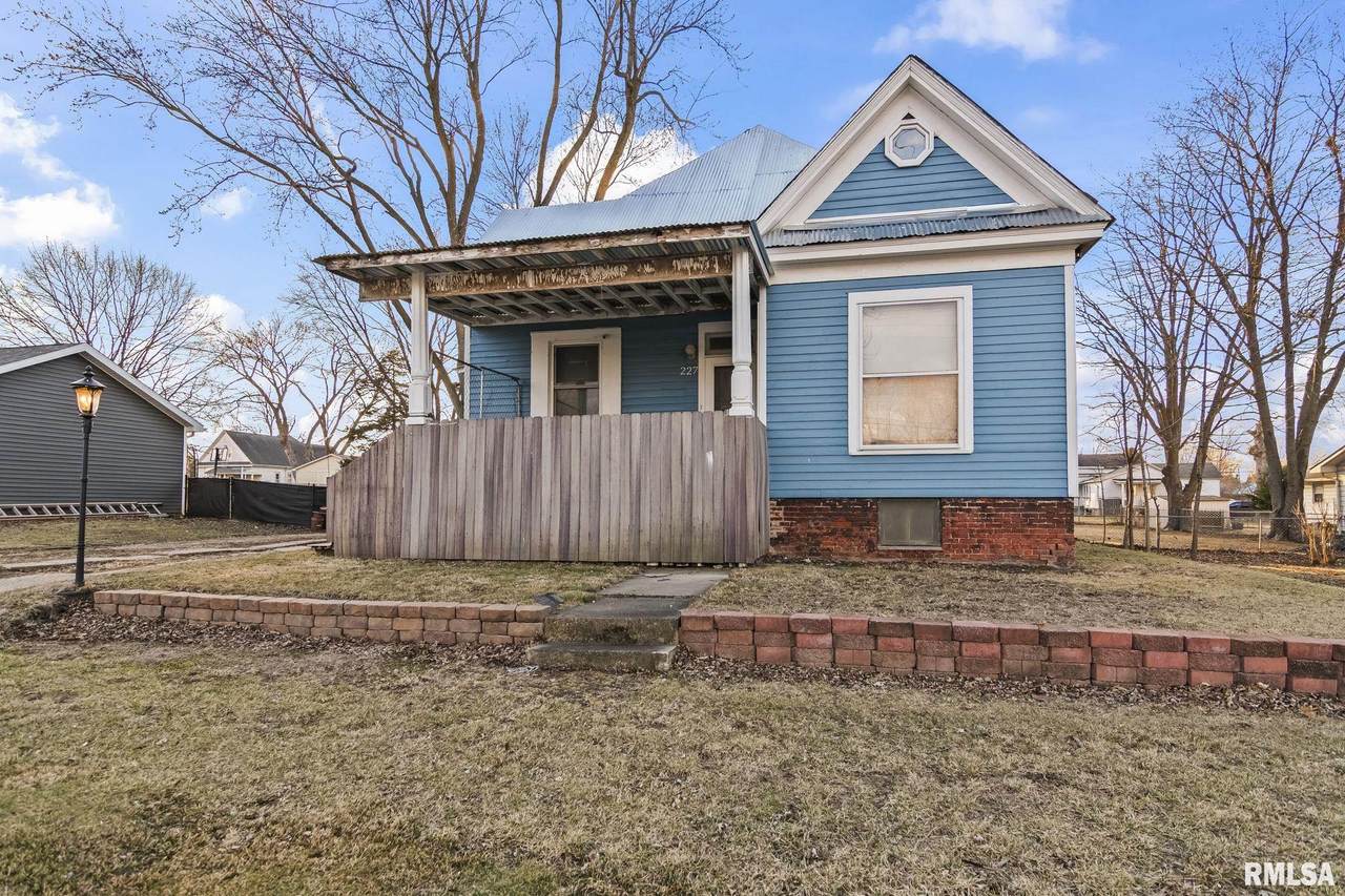 227 Walnut - Photo 1