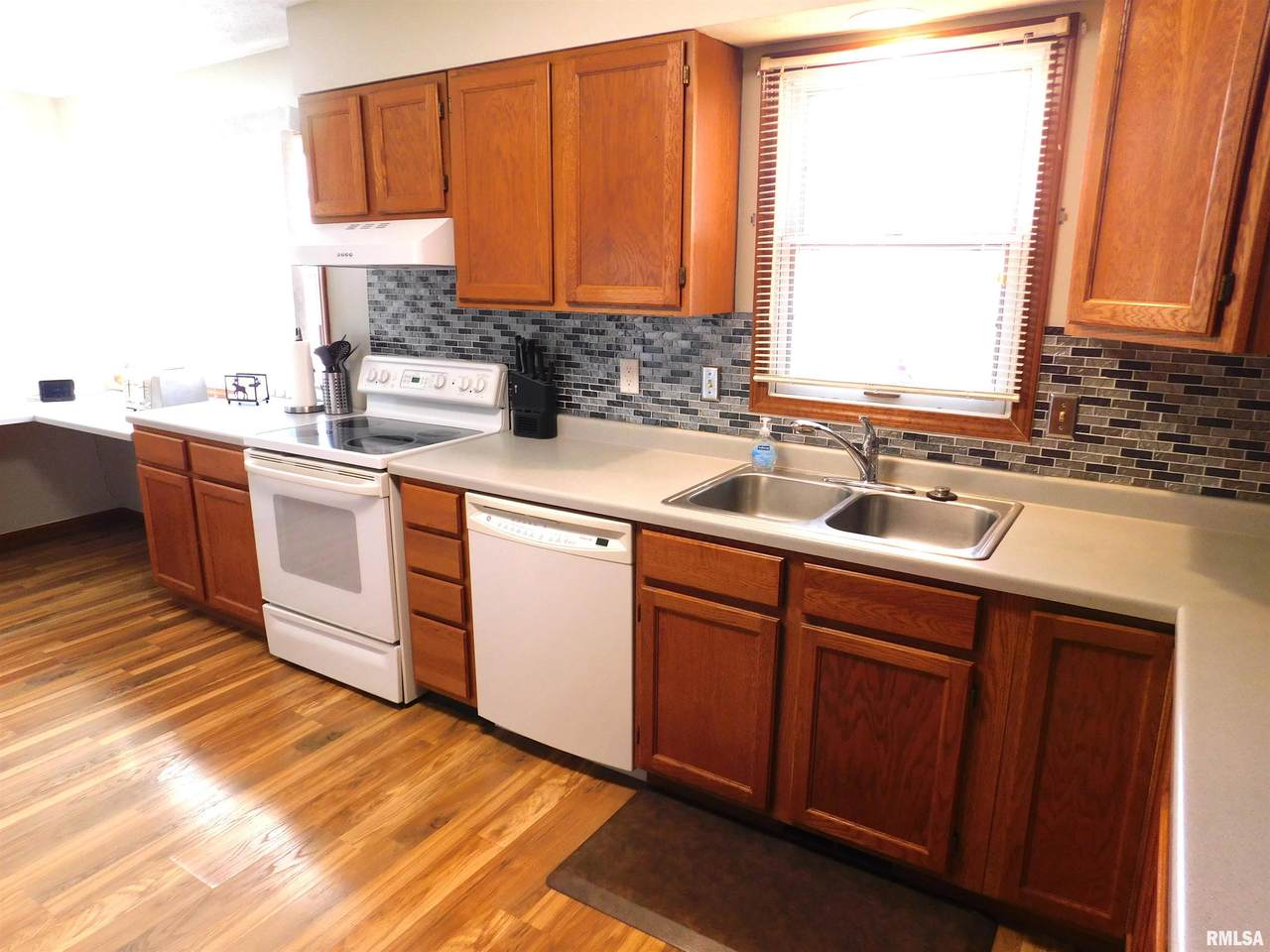 https://bt-photos.global.ssl.fastly.net/peoria/1280_boomver_1_CA1042406-1.jpg