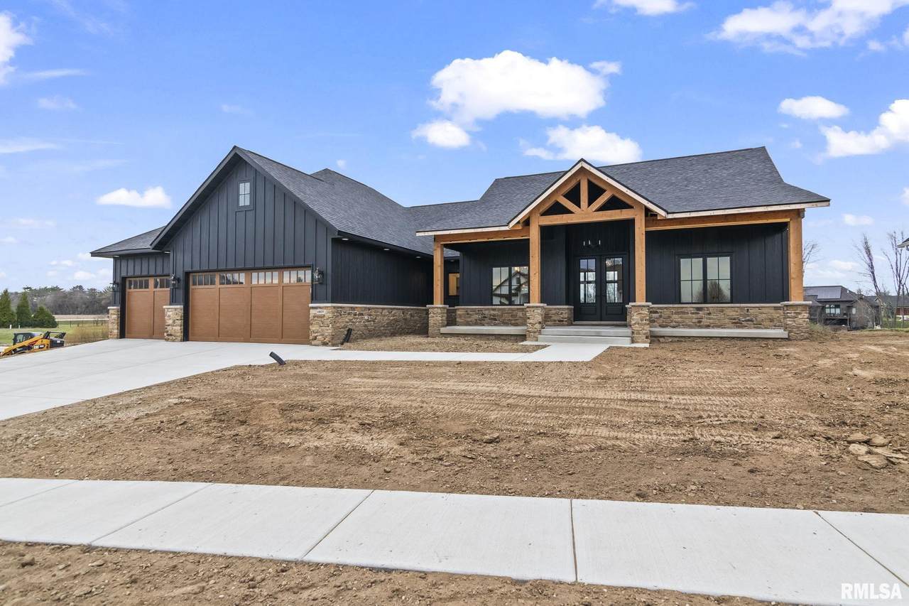 1807 Willow Bend - Photo 1