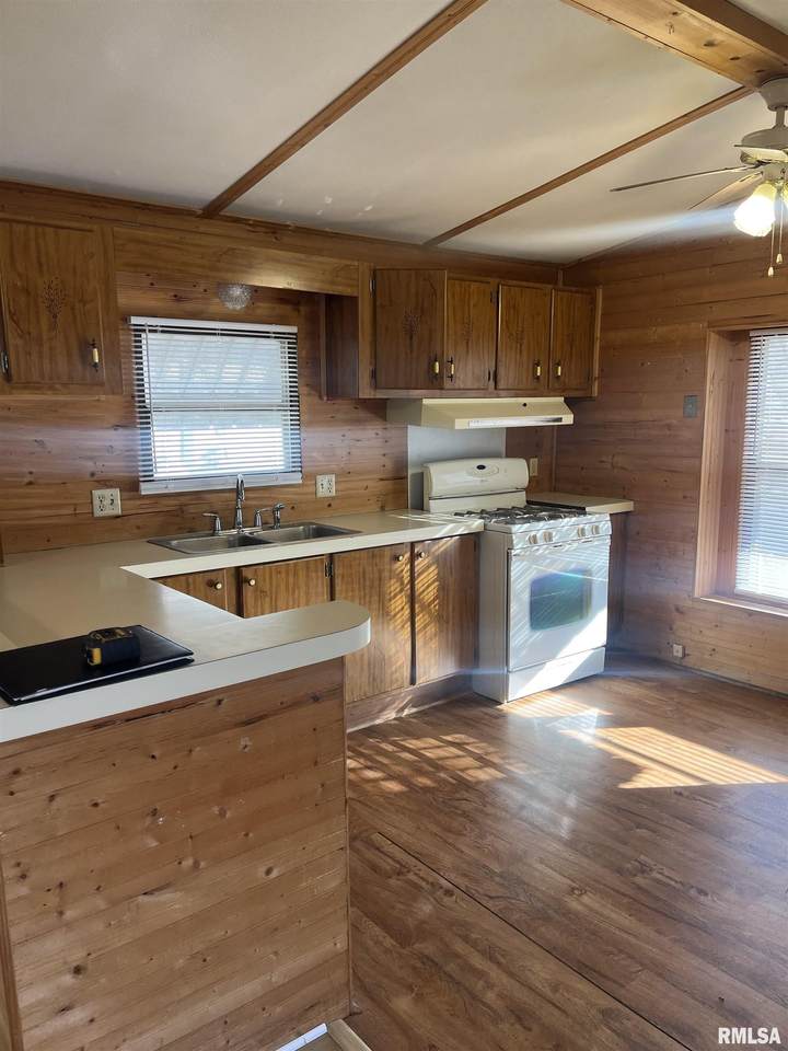 https://bt-photos.global.ssl.fastly.net/peoria/1280_boomver_1_CA1042637-1.jpg