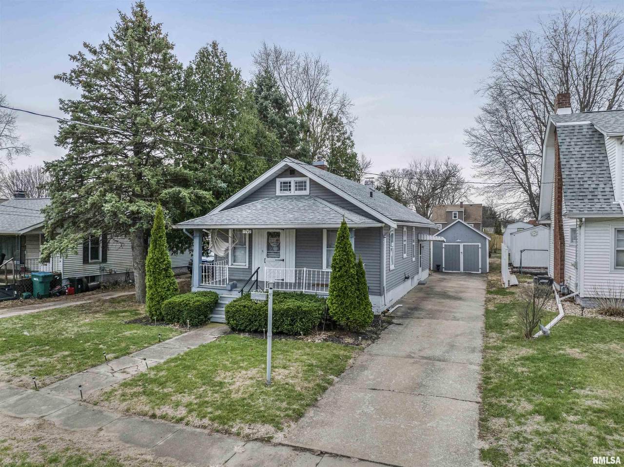 1742 Baird Avenue - Photo 1