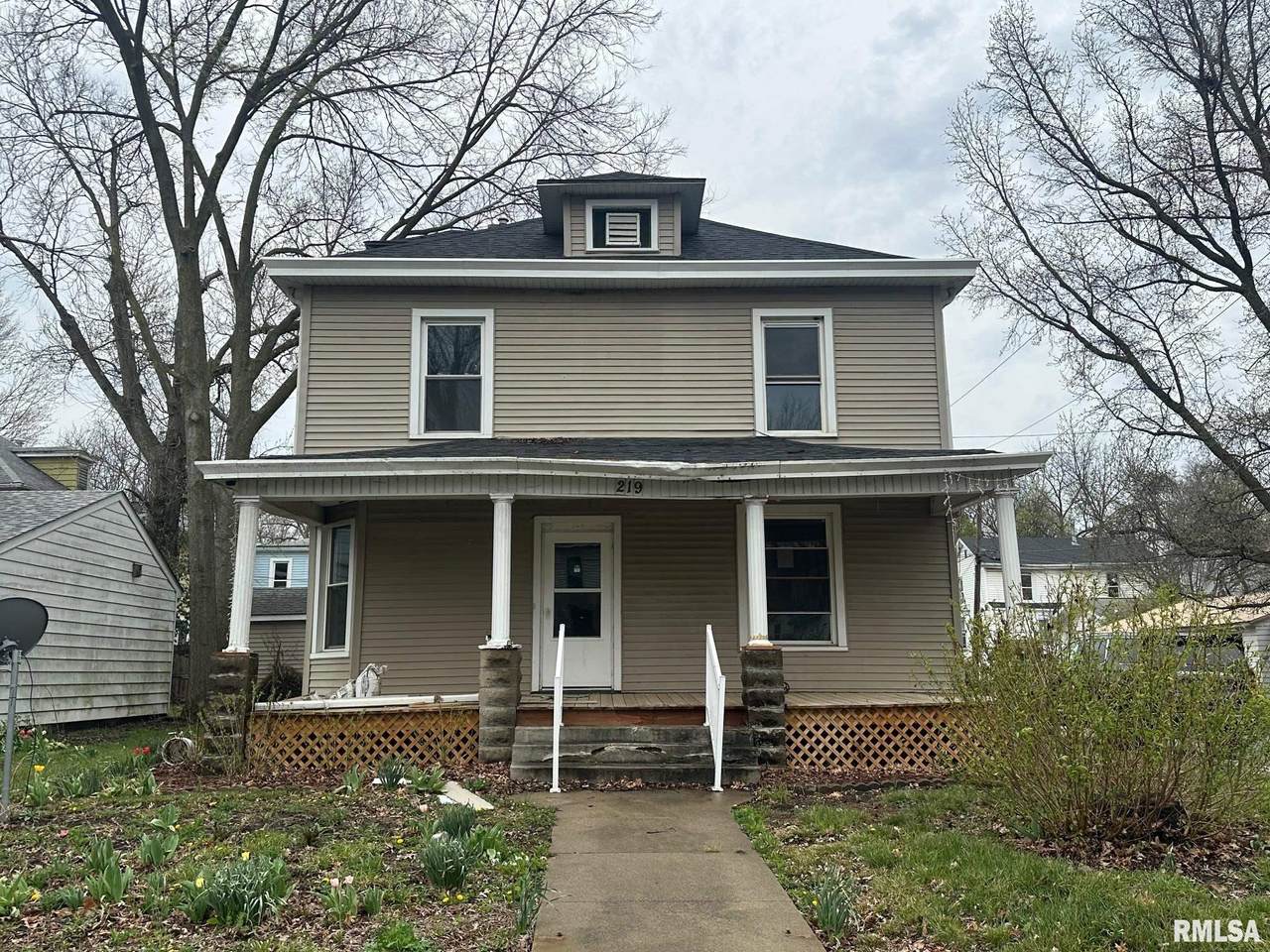 219 Prairie Street - Photo 1
