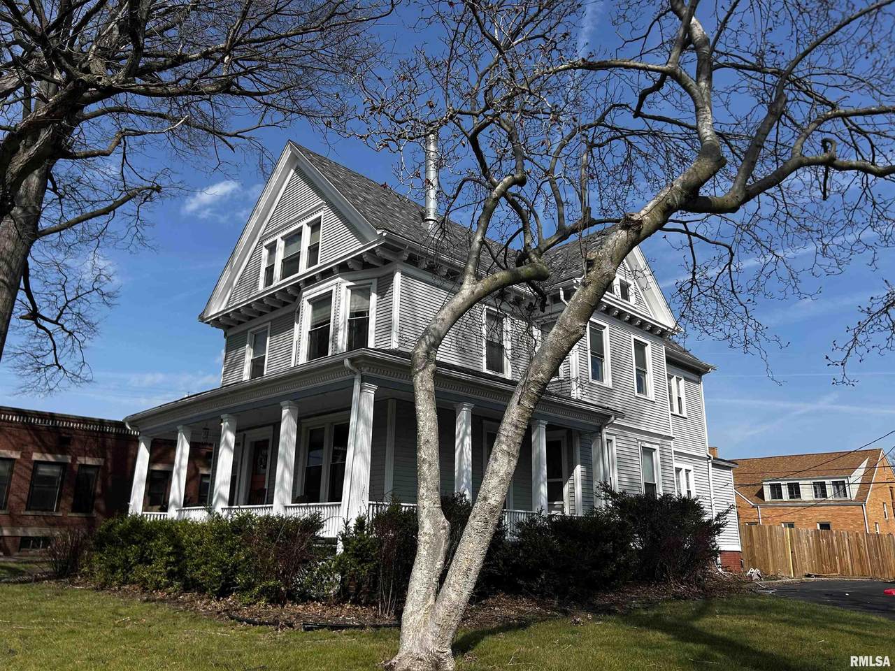 609 Adams Street - Photo 1