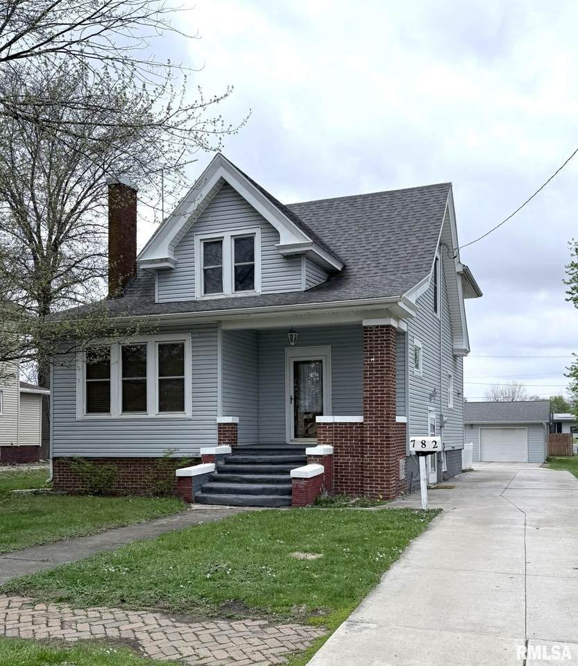 782 Monroe Street - Photo 1