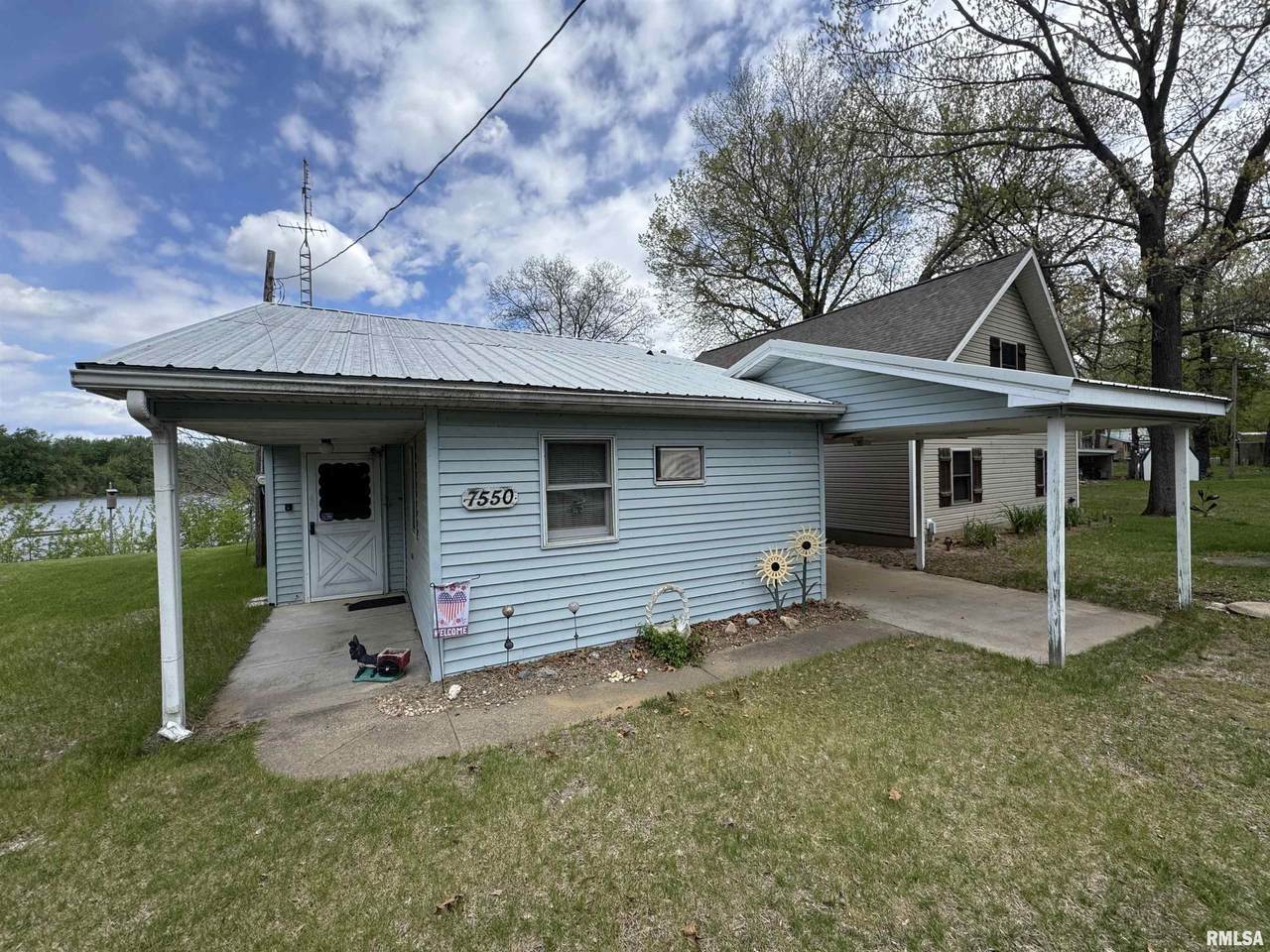 7550 Mathews Bay Road - Photo 1